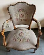 Antieke Louis XV zetels en twee voetbankjes (gobelin), Antiek en Kunst, Ophalen