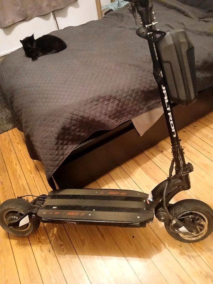 DUALTRON EAGLE PRO 60V 22a TUBELESS!, Fietsen en Brommers, Steps, Zo goed als nieuw, Ophalen