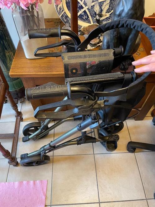 Rollator., Diversen, Rollators, Zo goed als nieuw, Lichtgewicht, Opvouwbaar, Ophalen