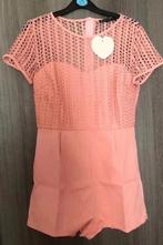 Nieuwe roze playsuit, Rose, Envoi