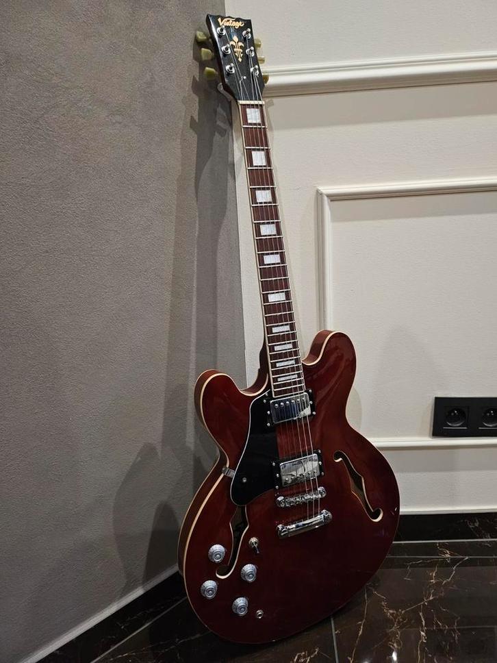 Guitare Vintage VSA500 gaucher., Musique & Instruments, Instruments à corde | Guitares | Électriques, Enlèvement