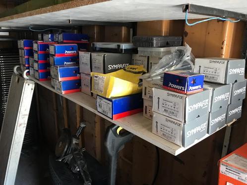 Slagpluggen, keilbouten, plafondankers, rondellen, enz…, Doe-het-zelf en Bouw, IJzerwaren en Bevestigingsmiddelen, Nieuw, Ophalen of Verzenden