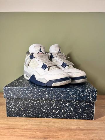 Jordan 4 midnight navy maat 42 beschikbaar voor biedingen