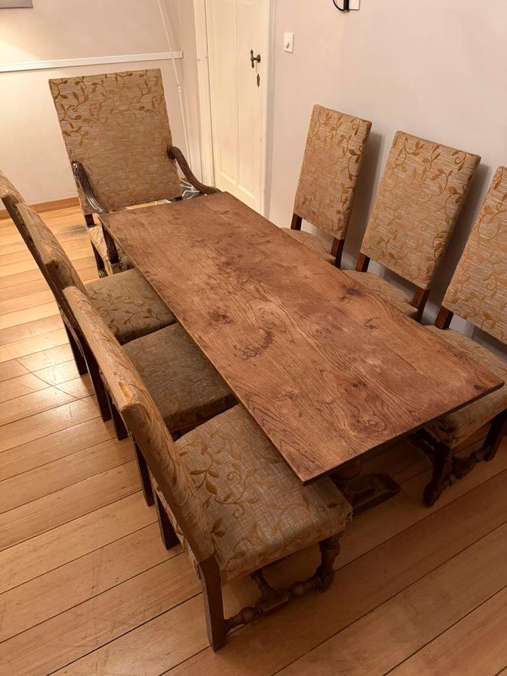 Massief houten tafel + 7 stoelen, Huis en Inrichting, Complete eetkamers, Gebruikt, 6 tot 8 stoelen, Ophalen