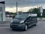 Opel Vivaro 2.5 CDTi, Autos, 4 portes, Noir, Phares antibrouillard, Cuir et Tissu