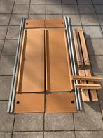 Oude authentieke Kewlox-kleerkast, Ophalen