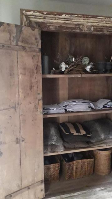 bijzonder imposante kast, Huis en Inrichting, Ophalen, Robuuste landelijke oud teak teakhouten unieke reclaimed grof, 100 tot 150 cm