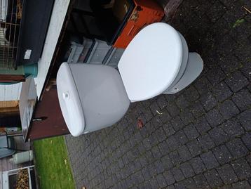 Werkend toilet beschikbaar voor biedingen