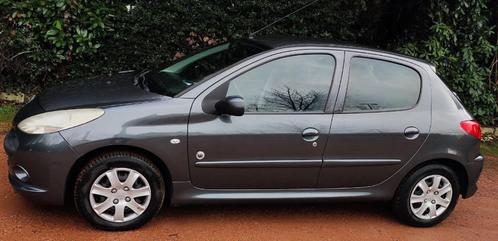 Te koop  Peugeot 206+, Auto's, Peugeot, Bedrijf, 206+, Airbags, Centrale vergrendeling, Mistlampen, Radio, Benzine, Euro 5, Stadsauto