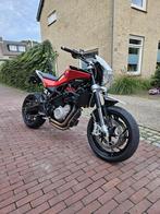 Nuda 900, Motoren, 906 cc, 2 cilinders, Particulier, Meer dan 35 kW