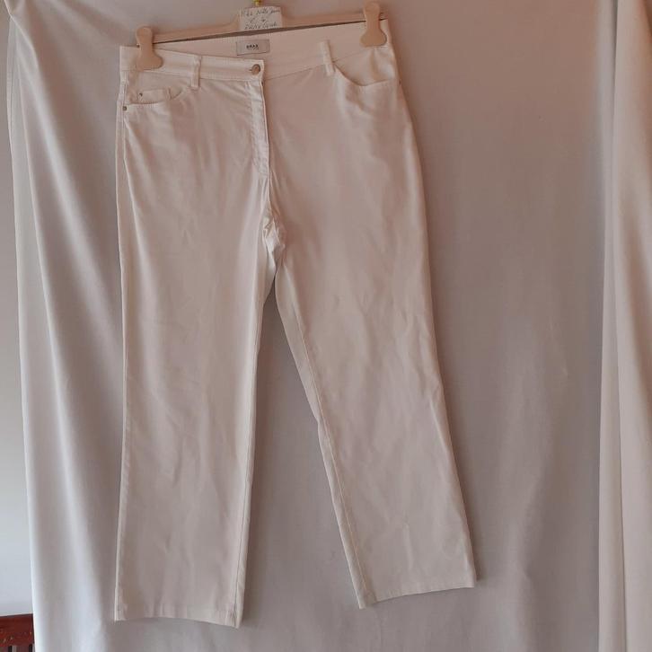 BRAX Witte spijkerbroek  Mod: Carola Maat: (B) 44 Prijs: € 4, Kleding | Dames, Spijkerbroeken en Jeans, Gedragen, W33 - W36 (confectie 42/44)
