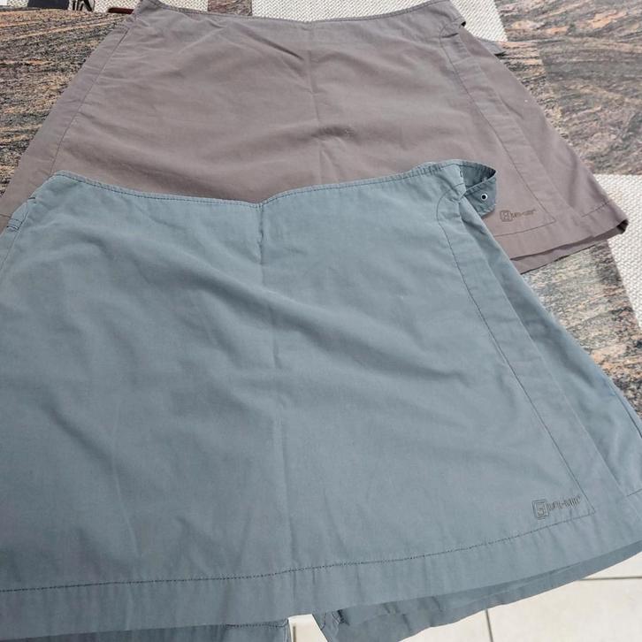 2 skorts (shortrokje)mt 40/42, Kleding | Dames, Broeken en Pantalons, Grijs, Ophalen