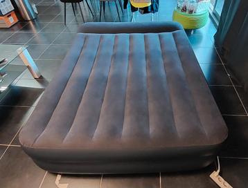 Luchtbed beschikbaar voor biedingen