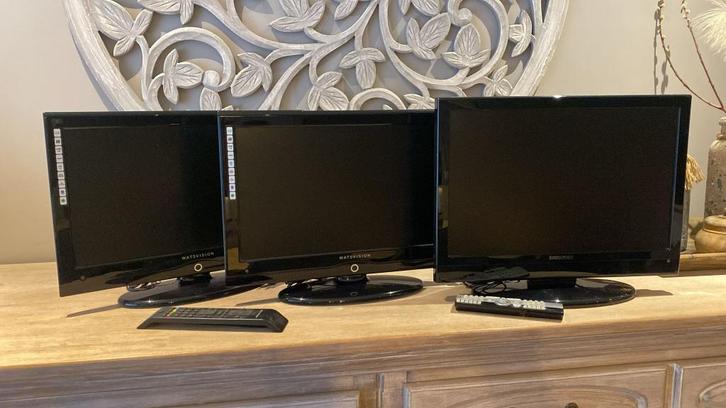 Trois téléviseurs (1 Medion lcd, 2 Wattsvision led) 30€, TV, Hi-fi & Vidéo, Télévisions, Comme neuf, LED, Moins de 40 cm, Full HD (1080p)