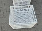 11 plastieke bakjes, Ophalen, 40 tot 60 cm, 50 tot 75 cm, Zo goed als nieuw