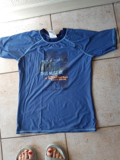 zwem t-shirts 146-152, Kinderen en Baby's, Kinderkleding | Maat 146, Zo goed als nieuw, Ophalen