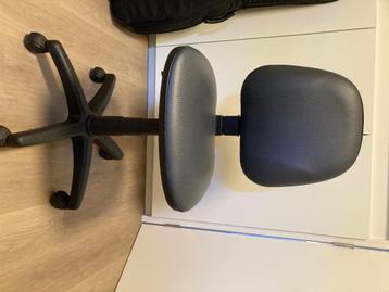 Bureau stoel beschikbaar voor biedingen