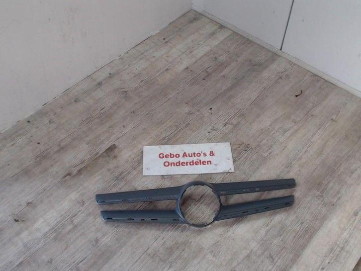 GRILLE Mercedes-Benz GLA (156.9) (01-2013/06-2015), Auto-onderdelen, Carrosserie, Mercedes-Benz, Gebruikt