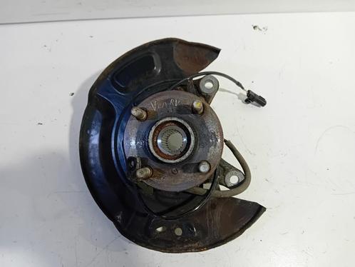 WIELNAAF RECHTS VOOR Toyota Yaris III (P13), Auto-onderdelen, Remmen en Aandrijving, Toyota, Gebruikt