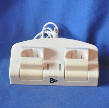 double chargeur pour manette marque playfect  beschikbaar voor biedingen