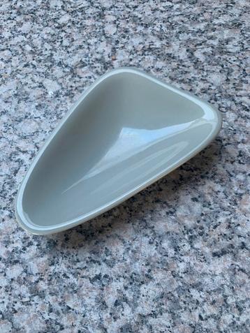 Vintage porseleinen zeepbakje – gemerkt ‘Warneton’ beschikbaar voor biedingen