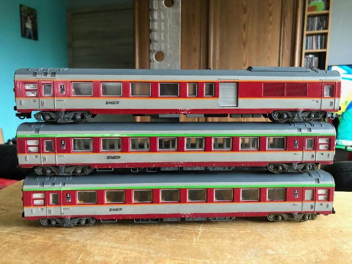 JOUEF SNCF RAME DE 3 VOITURES GRAND CONFORT HO, Hobby & Loisirs créatifs, Trains miniatures | HO, Utilisé, Jouef, Envoi