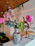 Beau vase chinois avec fleurs artificielles, Enlèvement