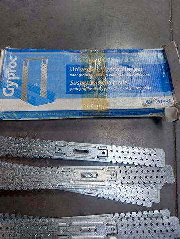 Plagyp universele plafondhanger 32 st beschikbaar voor biedingen