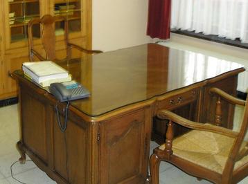 Vintage bureau eind jaren 50 beschikbaar voor biedingen