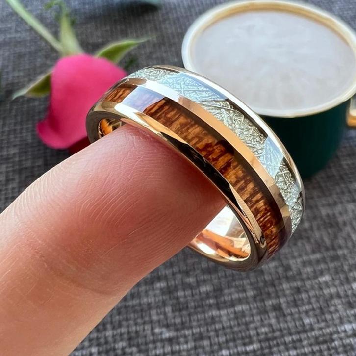 Trouwringen Wolfraam 18 Karaat Rosé goud verguld - Leah, Handtassen en Accessoires, Ringen, Nieuw, Dame of Heer, Roze, Overige materialen