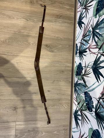 Borstriem bruin beschikbaar voor biedingen