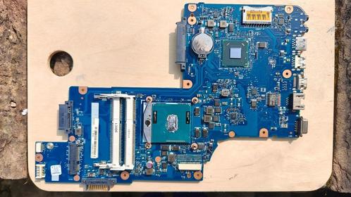 Toshiba C50-A C55 H000062010 Core i3 moederbord werkend, Computers en Software, Moederborden, Zo goed als nieuw, Intel, DDR3, Ophalen of Verzenden