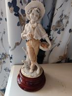 Statue en porcelaine biscuit Giuseppe Armani garçon avec pom, Enlèvement ou Envoi