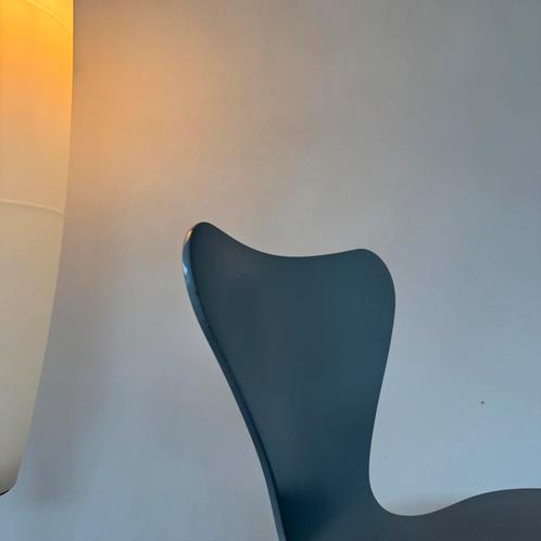 Fritz Hansen “Butterfly” chairs (8 pc), Antiek en Kunst, Antiek | Meubels | Stoelen en Sofa's, Ophalen