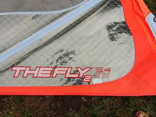 Windsurfzeil Neilpryde  Fly2 5.4m², Watersport en Boten, Windsurfen, Gebruikt, Zeil, Met draagtas, Ophalen