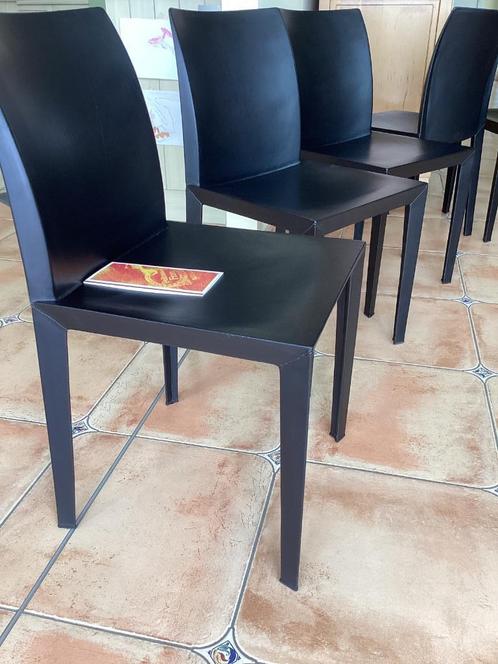 Poltrona Frau stoelen model Lola(zeldzaam zadelleer), Huis en Inrichting, Stoelen, Gebruikt, Leer, Zwart, Ophalen