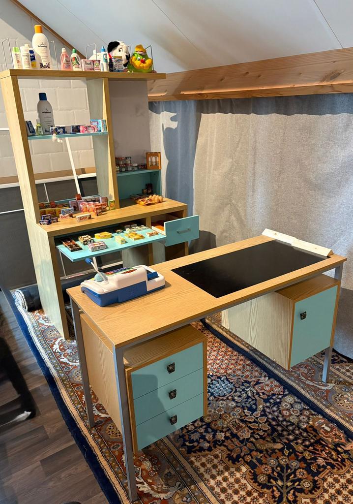 Bureau / speelgoedwinkeltje, Maison & Meubles, Bureaux, Utilisé, Bureau, Enlèvement
