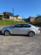 Skoda Octavia 2015 - 2e hands - Volledig onderhoud, Auto's, Voorwielaandrijving, Zwart, 4 cilinders, Leder en Stof