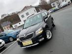 Skoda Yeti 1.2 essence 2015année 205000km 77kw 0032478767323, Auto's, Voorwielaandrijving, Euro 5, 4 cilinders, Zwart