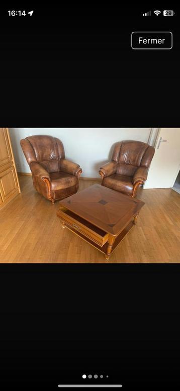 2 fauteuils en cuir  beschikbaar voor biedingen