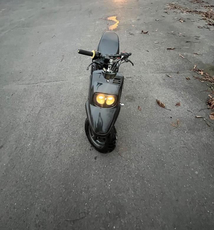 Mbk booster b klasse, Fietsen en Brommers, Scooters | Overige merken, Zo goed als nieuw, Ophalen