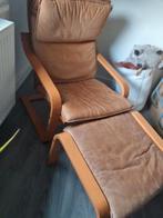 IKEA poang stoel met voetbankje in bruin leder., Huis en Inrichting, Ophalen, Gebruikt