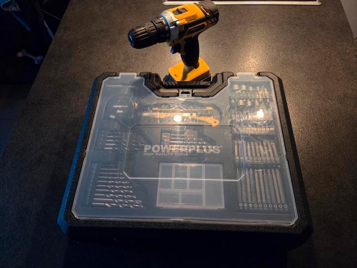 Valise complète Visseuse - Perceuse Powerplus et accessoires, Bricolage & Construction, Outillage | Foreuses, Comme neuf, Perceuse