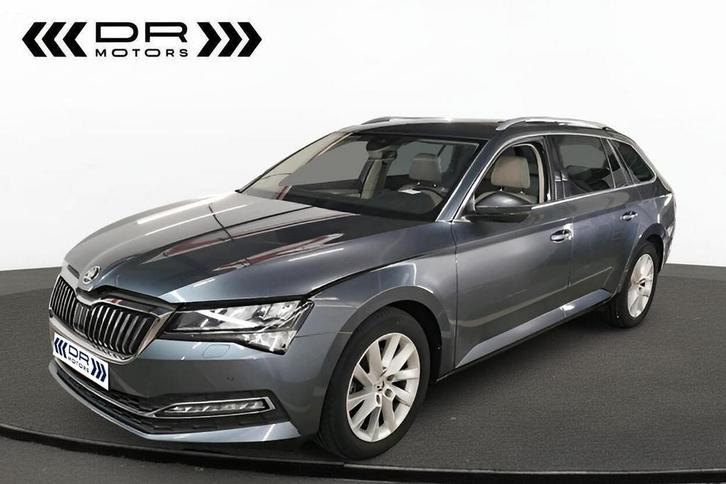Skoda Superb COMBI 1.6TDI DSG  STYLE - NAVI - LED - DAB - A, Auto's, Skoda, Bedrijf, Superb, ABS, Adaptieve lichten, Airbags, Alarm