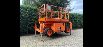 Zeer mooie 4x4 10meter KUBOTA DIESEL schaarlift hoogwerker  disponible aux enchères