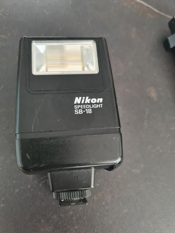 Nikon Speedlight SB-18 beschikbaar voor biedingen