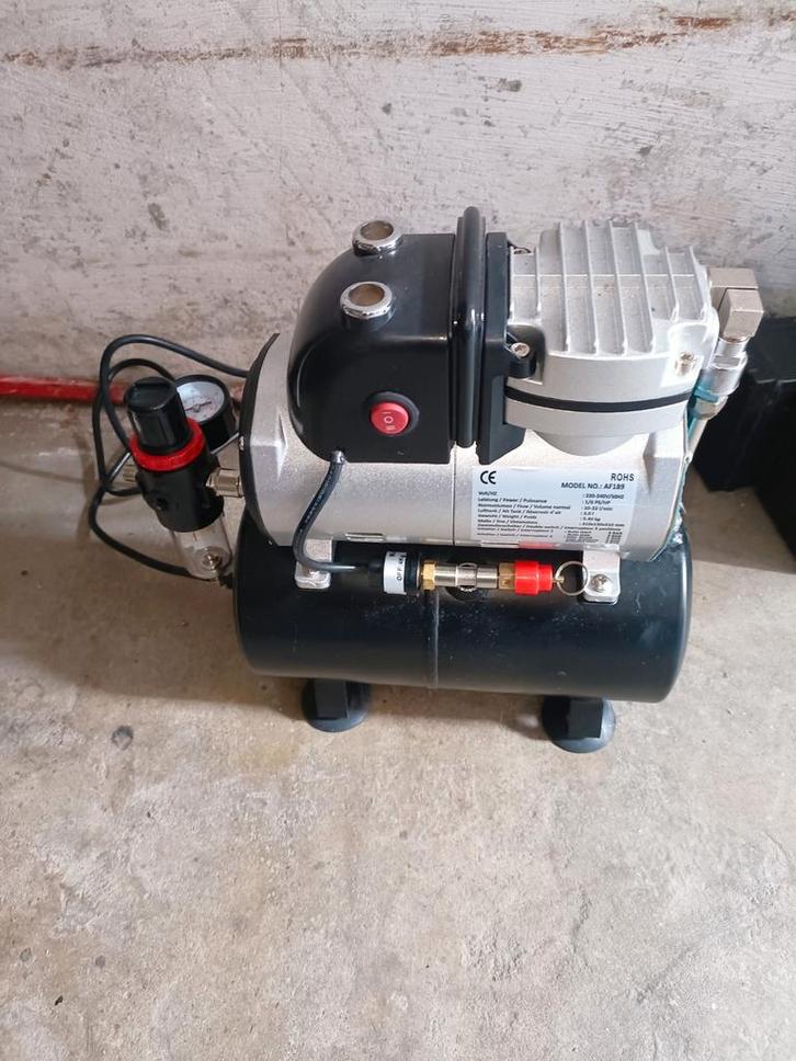 Wiltec AF189 Airbrush Airbrush membraancompressor, Doe-het-zelf en Bouw, Compressors, Zo goed als nieuw, Olievrij, Ophalen of Verzenden