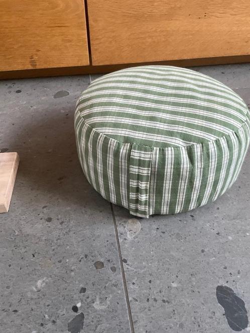 Meditatiekussen voor bijv. mindfulness, Hobby en Vrije tijd, Cursusmateriaal, Zo goed als nieuw, Ophalen