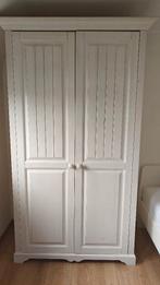 Garde-robes blanche, Maison & Meubles, Enlèvement, Utilisé, Autres essences de bois, Avec espace de penderie