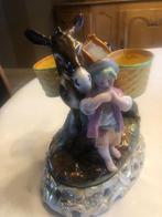 Jacob Petit - Statue en porcelaine, Enlèvement